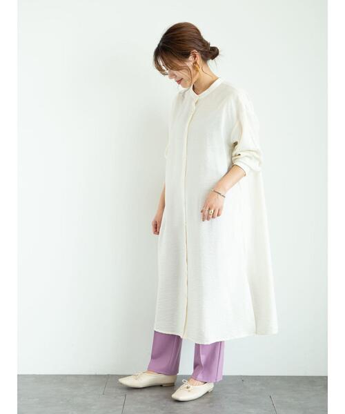 Green　Parks（グリーンパークス）の「バンドカラーシャツワンピース＊（シャツワンピース・レディース・ブラック/サックスブルー/オフホワイト・FREE）」の4枚目の写真