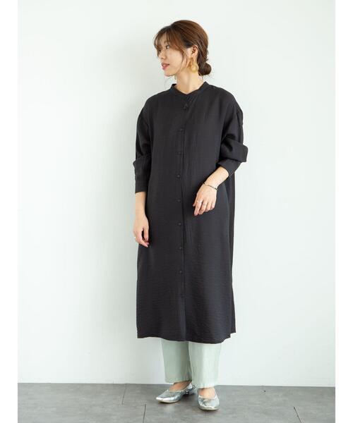 Green　Parks（グリーンパークス）の「バンドカラーシャツワンピース＊（シャツワンピース・レディース・ブラック/サックスブルー/オフホワイト・FREE）」の5枚目の写真