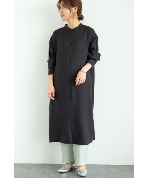 Green　Parks（グリーンパークス）の「バンドカラーシャツワンピース＊（シャツワンピース・レディース・ブラック/サックスブルー/オフホワイト・FREE）」の2枚目の写真