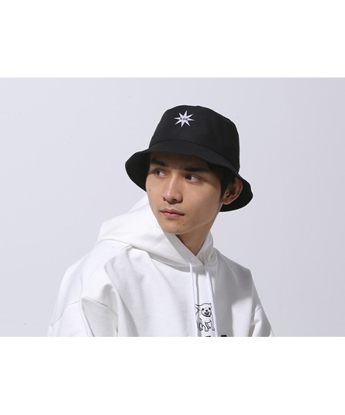 GDC（ジーディーシー）の「LOGO BUCKET HAT（ハット）」 - WEAR