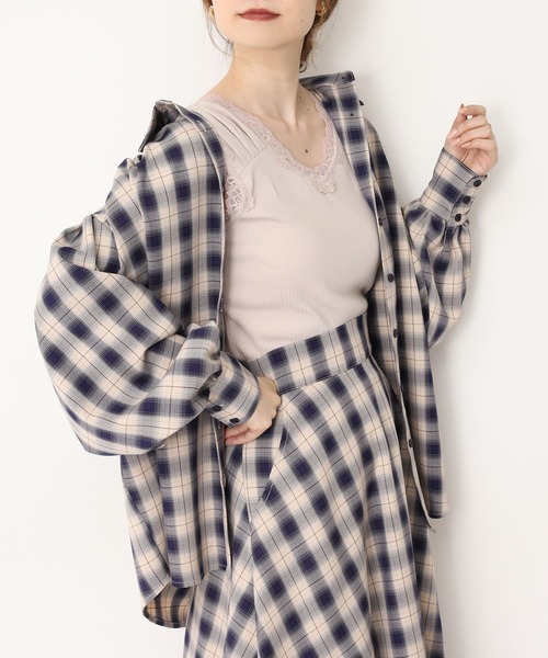 one after another NICE CLAUP（ワンアフターアナザーナイスクラップ）の「レースギャザータンクトップ（タンクトップ・レディース・オフホワイト/ブラック/ベージュ/ミント・FREE）」の13枚目の写真