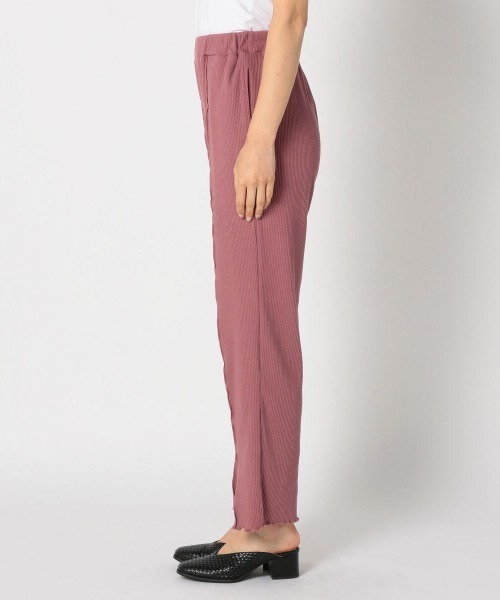 UNRELISH(アンレリッシュ)の「スリットメロウリブカットパンツ(その他パンツ・レディース・ピンク/ブラック/ダークグリーン・MEDIUM)」の13枚目の写真