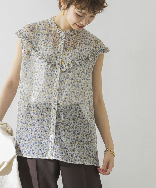 URBAN RESEARCH（アーバンリサーチ）の「ノースリーブ楊柳フリルブラウス（シャツ/ブラウス・レディース・ブラック/ホワイト系その他/ブラック系その他/ライトベージュ・FREE）」の2枚目の写真