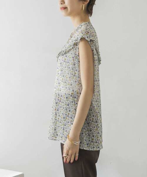 URBAN RESEARCH（アーバンリサーチ）の「ノースリーブ楊柳フリルブラウス（シャツ/ブラウス・レディース・ブラック/ホワイト系その他/ブラック系その他/ライトベージュ・FREE）」の19枚目の写真