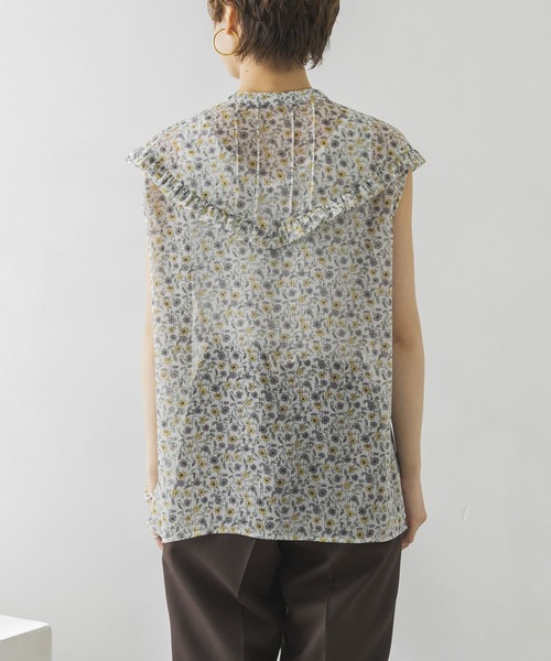 URBAN RESEARCH（アーバンリサーチ）の「ノースリーブ楊柳フリルブラウス（シャツ/ブラウス・レディース・ブラック/ホワイト系その他/ブラック系その他/ライトベージュ・FREE）」の18枚目の写真