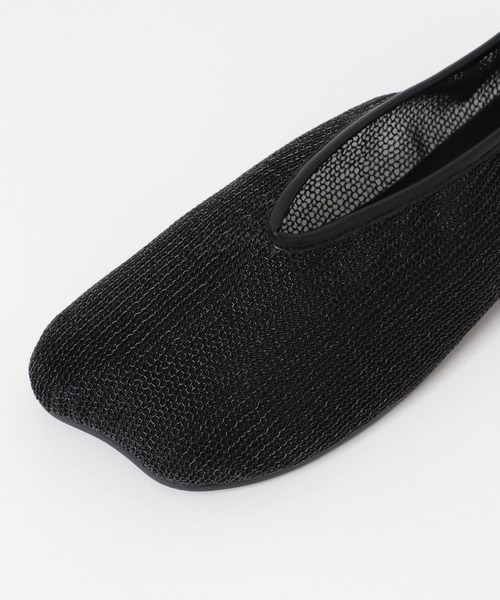 KBF（ケイビーエフ）の「デフォルメトゥメッシュパンプス（パンプス・レディース・ブラック/ゴールド・38/36/37）」の9枚目の写真