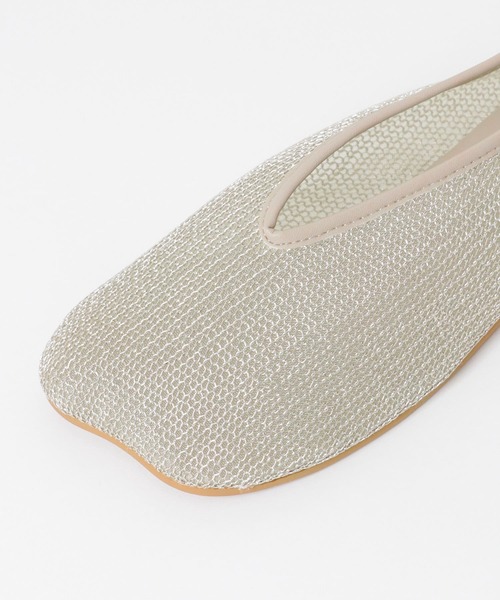 KBF（ケイビーエフ）の「デフォルメトゥメッシュパンプス（パンプス・レディース・ブラック/ゴールド・38/36/37）」の10枚目の写真