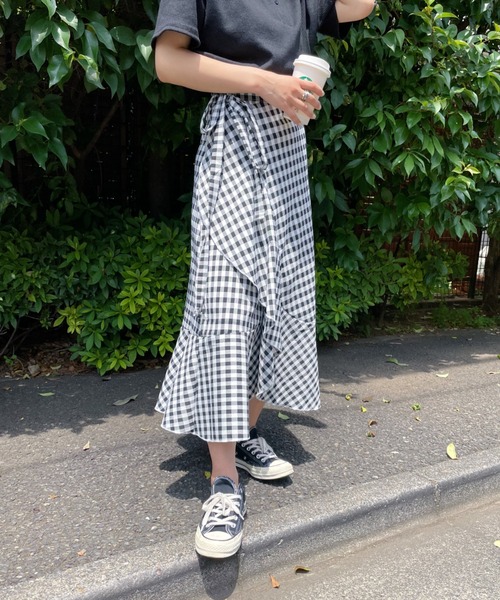 at12:03（アットイチニーゼロサン）の「ギンガムチェックラップスカート（スカート・レディース・ブラック/ブラウン/ブルー・FREE）」の13枚目の写真