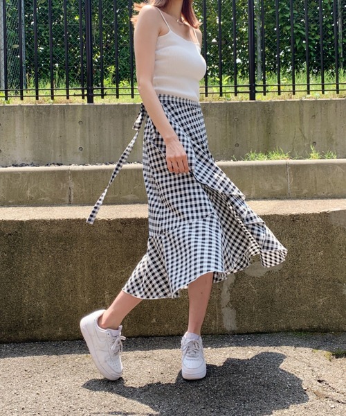 at12:03（アットイチニーゼロサン）の「ギンガムチェックラップスカート（スカート・レディース・ブラック/ブラウン/ブルー・FREE）」の5枚目の写真