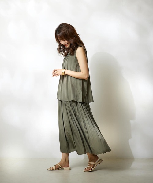 FLEUR DE KALINA(フレールドゥカリーナ)の「【FLEUR DE KALINA/フレール ドゥ カリーナ】ランダムプリーツフレアスカート(スカート・レディース・ライトベージュ/アイボリー/サックスブルー/カーキ・FREE)」の14枚目の写真