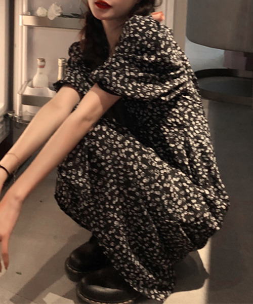 c.u.l(シーユーエル)の「【c.u.l:w】花柄パフスリーブワンピース culw68(ワンピース・レディース・ブラック/ブルー・FREE)」の21枚目の写真