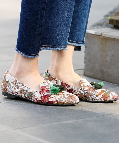 チチカカ（チチカカ）の「エスニックローファーシューズ（ローファー・レディース・ベージュ/ネイビー/オフホワイト・MEDIUM/LARGE）」の2枚目の写真