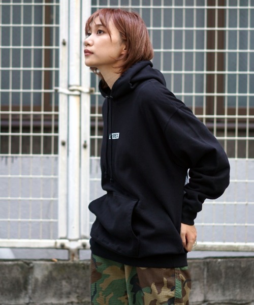 AVIREX(アヴィレックス)の「【直営店限定】バンダナ プリント ボックス ロゴ パーカー/BANDANA PRINT BOX LOGO PARKA/アヴィレックス/AVIREX(パーカー・レディース・ブラック/ブラック系その他/レッド/クリアレッド・MEDIUM/LARGE/X-LARGE/L)」の10枚目の写真