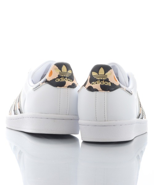 marimekko(マリメッコ)の「marimekko × adidas SUPERSTAR W マリメッコ スーパースター(スニーカー・レディース・ホワイト・25.0cm/24.0cm/23.5cm/24.5cm/22.5cm/23.0cm)」の4枚目の写真