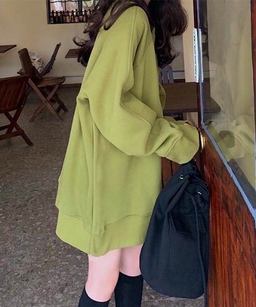 Diosfront（ディオスフロント）の「オーバーサイズ裏起毛トレーナー（スウェット・レディース・グリーン/ブルー/イエロー/ピンク・FREE）」の12枚目の写真