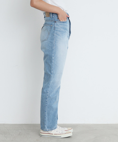 My Fav. CHILD WOMAN（マイファブチャイルドウーマン）の「14ozセルビッチデニム　ゆるスリムパンツ（デニムパンツ・レディース・サックスブルー・37/35/38/36）」の18枚目の写真