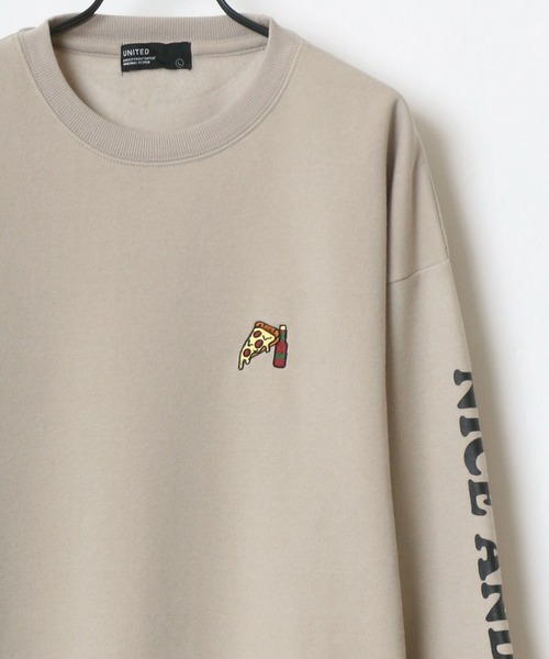 Lazar(ラザル)の「Pizza & Hamburger 別注 裏起毛 ビッグシルエット ワンポイント 刺繍 袖プリント スウェット トレーナー(スウェット・メンズ・ホワイト/ブラック/ベージュ/ブルー/グリーン/ホワイト系その他/ブラック系その他/ブルーグリーン・LL/M/L)」の5枚目の写真