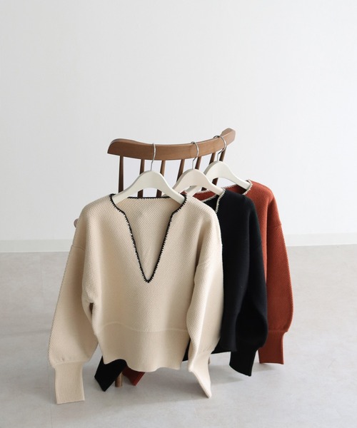 CLEIO（クレイオ）の「【CLEIO】Uネックステッチニット（ニット/セーター・レディース・ブラック/アイボリー/テラコッタ・FREE）」の17枚目の写真