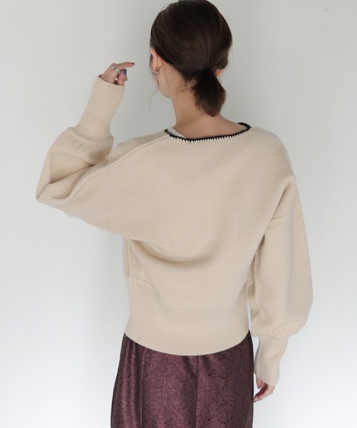 CLEIO（クレイオ）の「【CLEIO】Uネックステッチニット（ニット/セーター・レディース・ブラック/アイボリー/テラコッタ・FREE）」の11枚目の写真