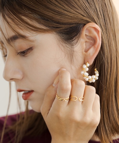 ANOH（アノー）の「パールツイストピアス（ピアス（両耳用）・レディース・シルバー/ゴールド・FREE）」の2枚目の写真