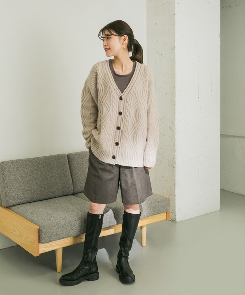 URBAN RESEARCH（アーバンリサーチ）の「Uネックロングスリーブカットソー（Tシャツ/カットソー・レディース・チャコールグレー/グレー系その他/ホワイト・FREE）」の11枚目の写真