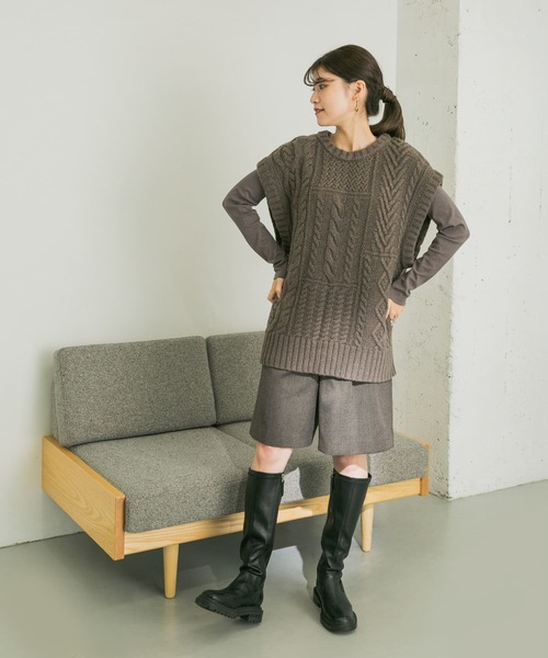 URBAN RESEARCH（アーバンリサーチ）の「Uネックロングスリーブカットソー（Tシャツ/カットソー・レディース・チャコールグレー/グレー系その他/ホワイト・FREE）」の17枚目の写真