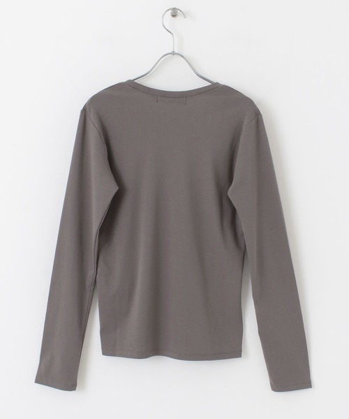 URBAN RESEARCH（アーバンリサーチ）の「Uネックロングスリーブカットソー（Tシャツ/カットソー・レディース・チャコールグレー/グレー系その他/ホワイト・FREE）」の7枚目の写真