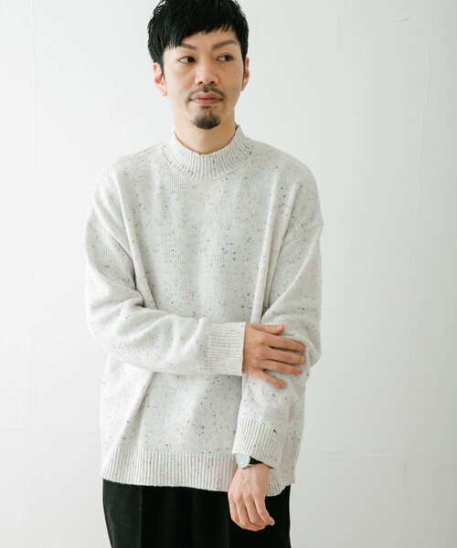 ITEMS URBANRESEARCH(アイテムズ アーバンリサーチ)の「ネップヤーン ハイネックニット(ニット/セーター・メンズ・オフホワイト/ブラック/レッド・MEDIUM/LARGE)」の1枚目の写真