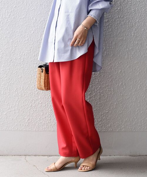 SHIPS(シップス)の「*〈手洗い可能/吸水速乾〉2タックハイウエストカラーパンツ◇(その他パンツ・レディース・チャコールグレー/ライトグレー/レッド/グリーン・SMALL/MEDIUM/LARGE)」の19枚目の写真