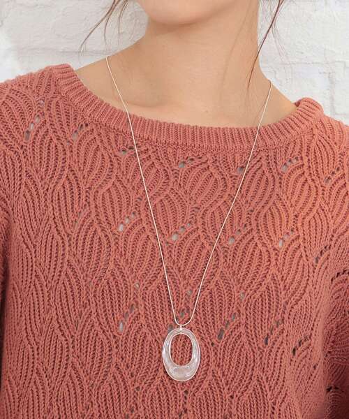 SHOO・LA・RUE（シューラルー）の「◆マーブルメタルフレームネックレス（ネックレス・レディース・ナチュラル/サンドベージュ/ネイビー・00）」の7枚目の写真