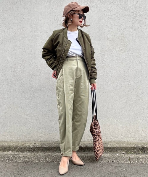 ReNorm(リノーム)の「【pocoコラボ】タックテーパードパンツ(スラックス・レディース・カーキ/ベージュ・S/M)」の16枚目の写真