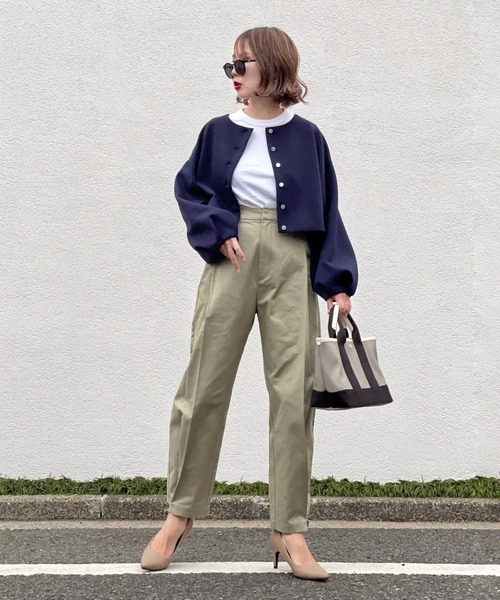 ReNorm(リノーム)の「【pocoコラボ】タックテーパードパンツ(スラックス・レディース・カーキ/ベージュ・S/M)」の11枚目の写真