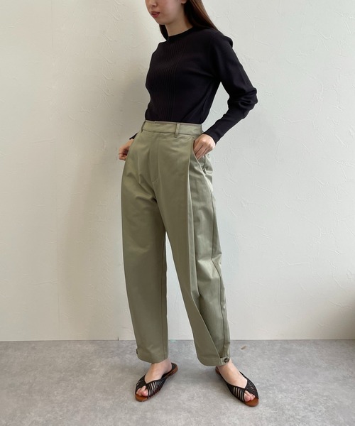 ReNorm(リノーム)の「【pocoコラボ】タックテーパードパンツ(スラックス・レディース・カーキ/ベージュ・S/M)」の19枚目の写真