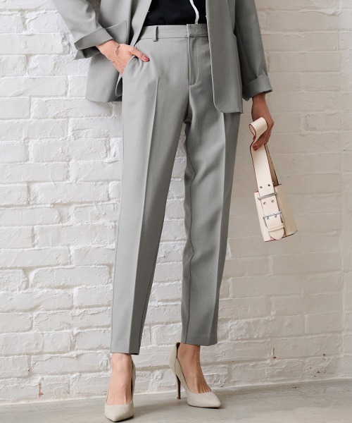 RANAN(ラナン)の「ひんやり!洗える麻調テーパードパンツ(スーツパンツ・レディース・ブラック/ライトグレー・L/LL/M)」の2枚目の写真