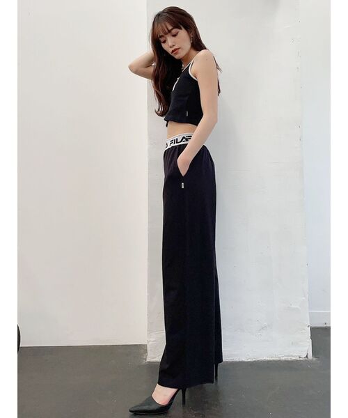 FILA（フィラ）の「GYDA×FILA BASKETBALLバイカラービスチェ（キャミソール・レディース・ブラック/グレー/オフホワイト・FREE）」の11枚目の写真