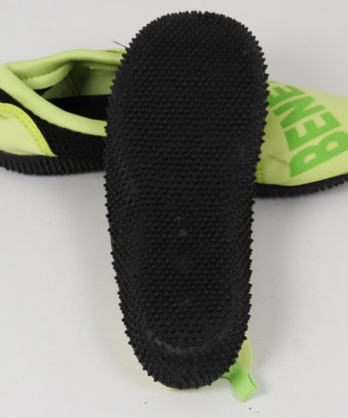 BENETTON (UNITED COLORS OF BENETTON)（ベネトンユナイテッドカラーズオブベネトン）の「【BENETTON:ベネトン】レディースマリンシューズ　アクアシューズ（サンダル・レディース・ブラック×ブルー/ピンク/ターコイズブルー/ブラック×ピンク/ライトグリーン/パープル・LARGE/MEDIUM）」の9枚目の写真