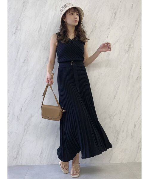 dazzlin（ダズリン）の「カシュクールプリーツワンピース（ワンピース・レディース・ブラック/ラベンダー/ベージュ・FREE）」の9枚目の写真