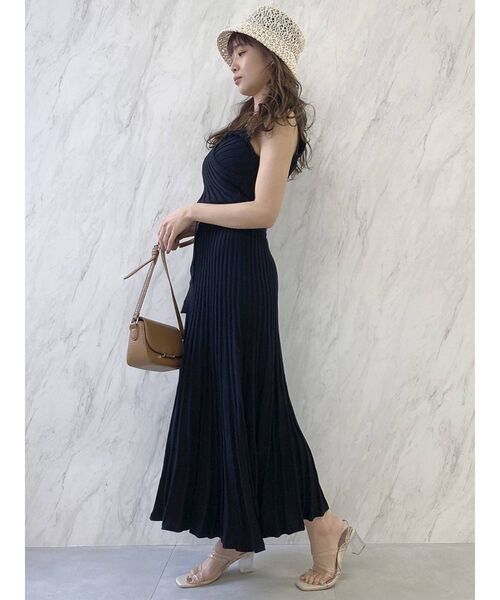 dazzlin（ダズリン）の「カシュクールプリーツワンピース（ワンピース・レディース・ブラック/ラベンダー/ベージュ・FREE）」の10枚目の写真