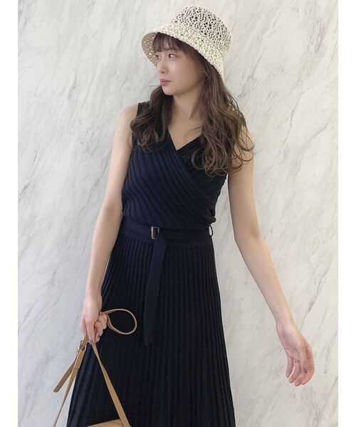 dazzlin（ダズリン）の「カシュクールプリーツワンピース（ワンピース・レディース・ブラック/ラベンダー/ベージュ・FREE）」の12枚目の写真