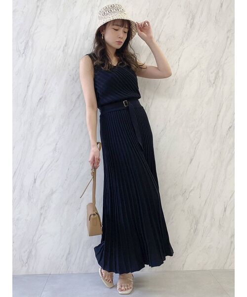 dazzlin（ダズリン）の「カシュクールプリーツワンピース（ワンピース・レディース・ブラック/ラベンダー/ベージュ・FREE）」の22枚目の写真