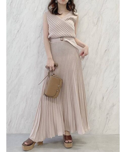 dazzlin（ダズリン）の「カシュクールプリーツワンピース（ワンピース・レディース・ブラック/ラベンダー/ベージュ・FREE）」の19枚目の写真