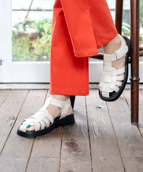 Balancoire（ブランコアール）の「ボリュームソール 厚底 グルカサンダル（サンダル・レディース・ブラック/ダークブラウン/ベージュ/グリーン系その他・23.5cm/24.5cm/23.0cm/24.0cm/22.5cm）」の4枚目の写真