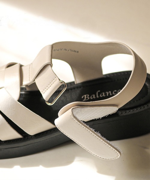 Balancoire（ブランコアール）の「ボリュームソール 厚底 グルカサンダル（サンダル・レディース・ブラック/ダークブラウン/ベージュ/グリーン系その他・23.5cm/24.5cm/23.0cm/24.0cm/22.5cm）」の5枚目の写真