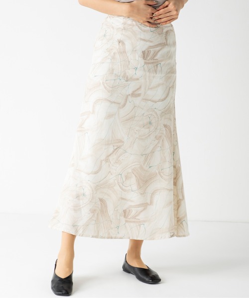 MILLION CARATS(ミリオンカラッツ)の「ニュアンスマーブルスカート(スカート・レディース・ベージュ/グリーン・FREE)」の3枚目の写真