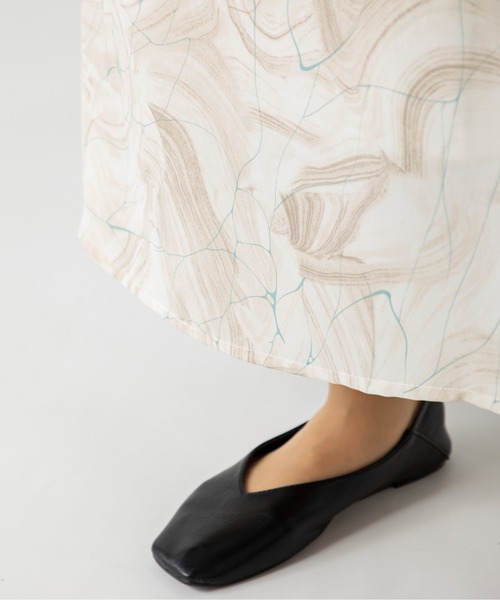 MILLION CARATS(ミリオンカラッツ)の「ニュアンスマーブルスカート(スカート・レディース・ベージュ/グリーン・FREE)」の11枚目の写真