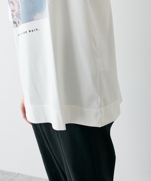 PUAL CE CIN（ピュアルセシン）の「フォトプリントシルケットTシャツ（Tシャツ/カットソー・レディース・サックスブルー/グレイッシュベージュ/ホワイト系1/ホワイト系2・FREE）」の21枚目の写真