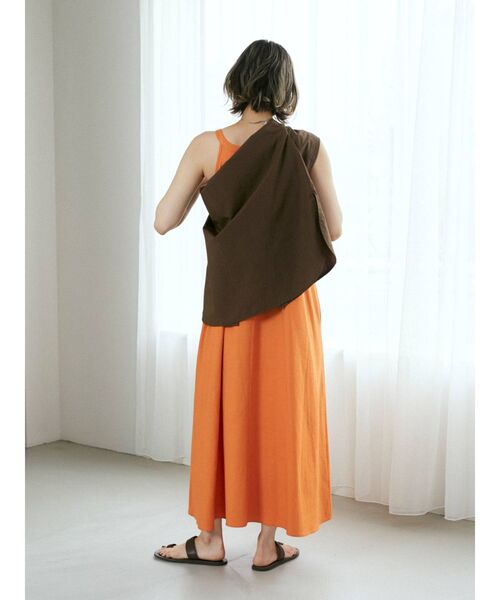 Ungrid（アングリッド）の「リネン混ショルダーデザインキャミワンピース（ワンピース・レディース・アイボリー/ブラック/オレンジ・FREE）」の14枚目の写真