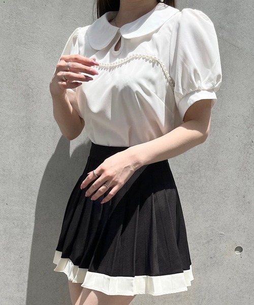 titty&Co. PETIT(ティティアンドコープティ)の「【titty&Co.PETIT】デコルテパールラウンドカラーブラウス(シャツ/ブラウス・レディース・ホワイト/ブラック・FREE)」の4枚目の写真