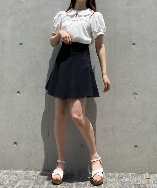 titty&Co. PETIT(ティティアンドコープティ)の「【titty&Co.PETIT】デコルテパールラウンドカラーブラウス(シャツ/ブラウス・レディース・ホワイト/ブラック・FREE)」の6枚目の写真