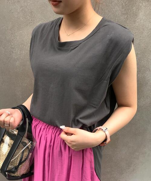 INGNI(イング)の「フレンチスリーブ/Tシャツ(Tシャツ/カットソー・レディース・ベージュ/ブラウン/オフホワイト/カーキ/スミクロ・M)」の2枚目の写真
